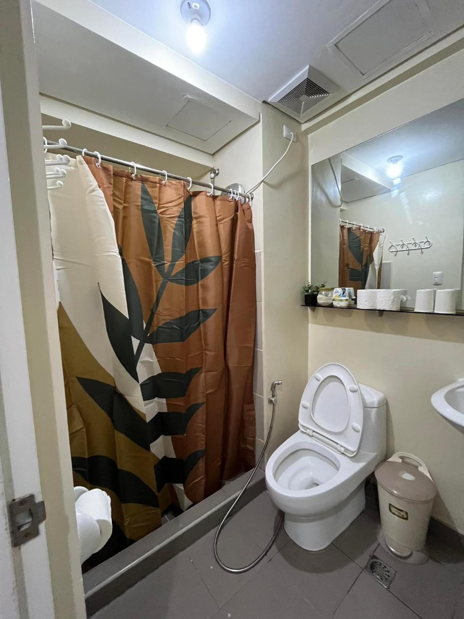 אילוילו Avida Atria Tower 1 Studio Type Condominium מראה חיצוני תמונה