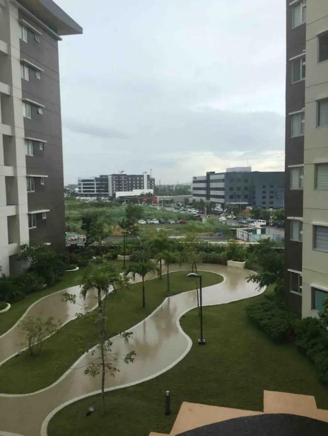 אילוילו Avida Atria Tower 1 Studio Type Condominium מראה חיצוני תמונה