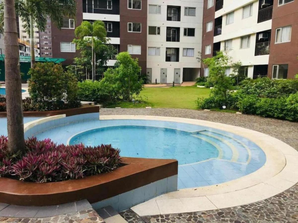 אילוילו Avida Atria Tower 1 Studio Type Condominium מראה חיצוני תמונה